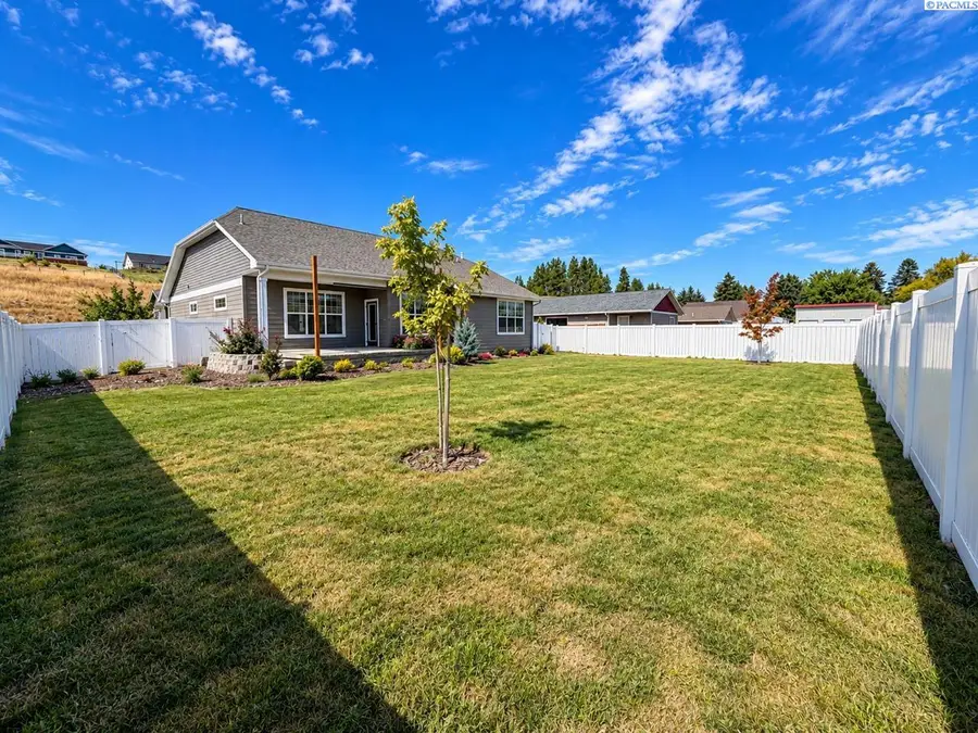 505 Prairie Ave, Uniontown, WA 99179 - #2