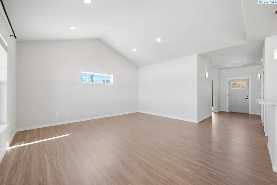 505 Prairie Ave, Uniontown, WA 99179 - #3