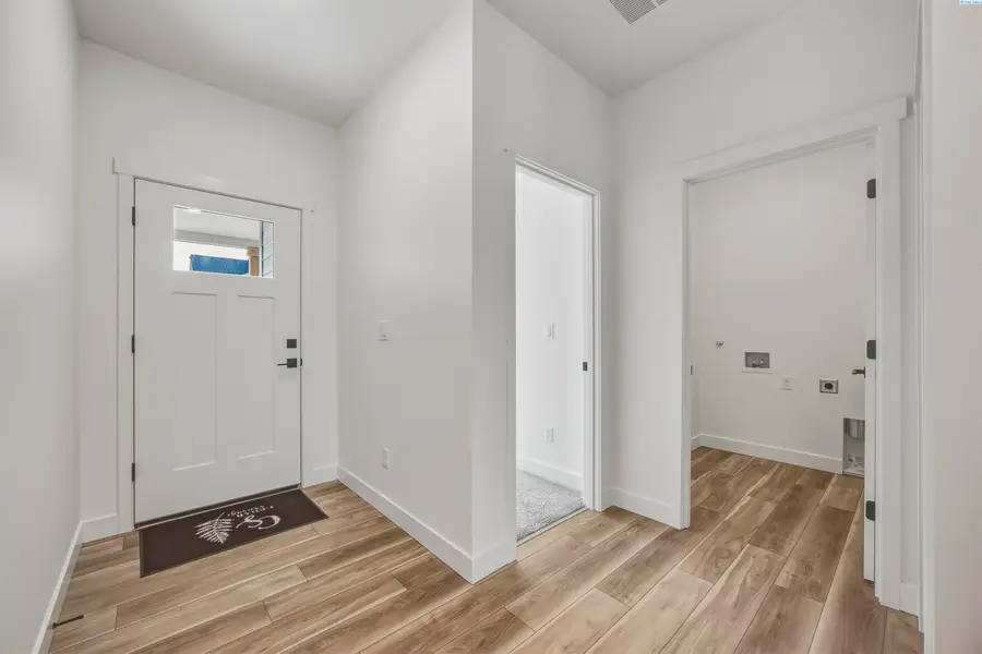 4553 Grove Ct., West Richland, WA 99353 - #2