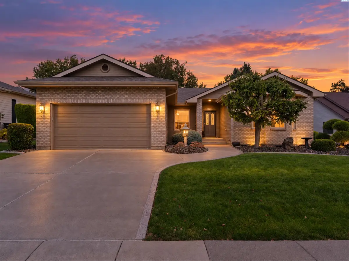 3200 S Johnson Pl, Kennewick, WA 99337 - #1