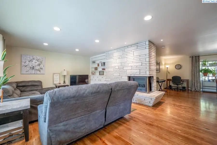 925 City View SW St, Pullman, WA 99163 - #3