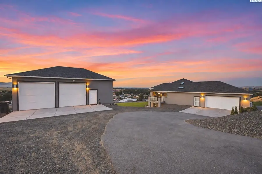 5880 S 58th Ave, West Richland, WA 99353 - #2