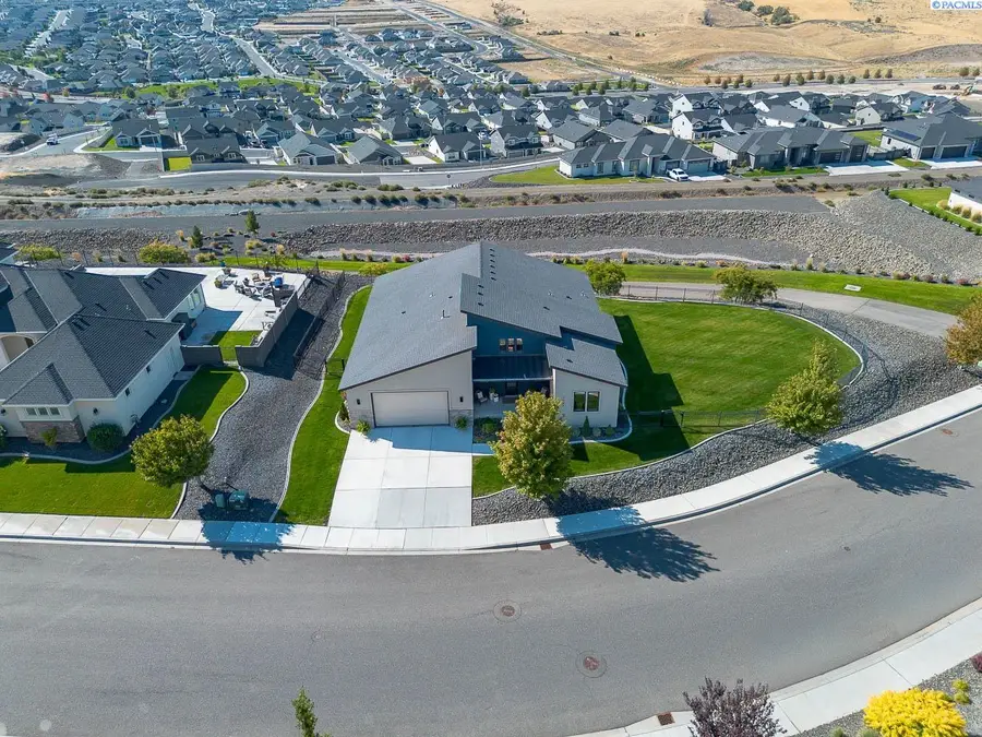 7095 W 23rd Avenue, Kennewick, WA 99338 - #2