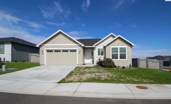 7788 Cardinal Peak Street, West Richland, WA 99353