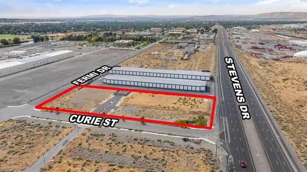 901 W Curie St, Richland, WA 99354