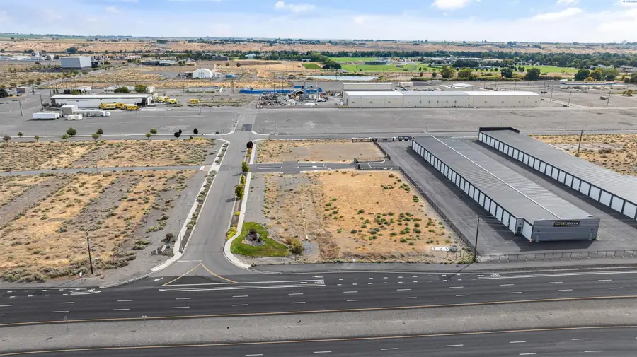 901 W Curie St, Richland, WA 99354 - #3