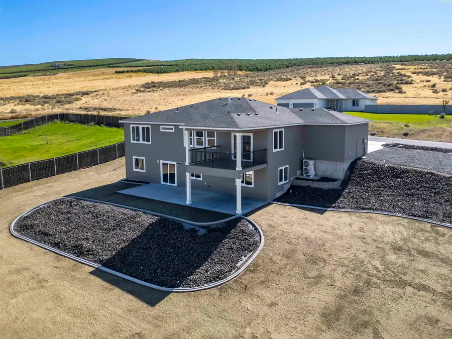 21708 E Plum Place, Benton City, WA 99320 - #2