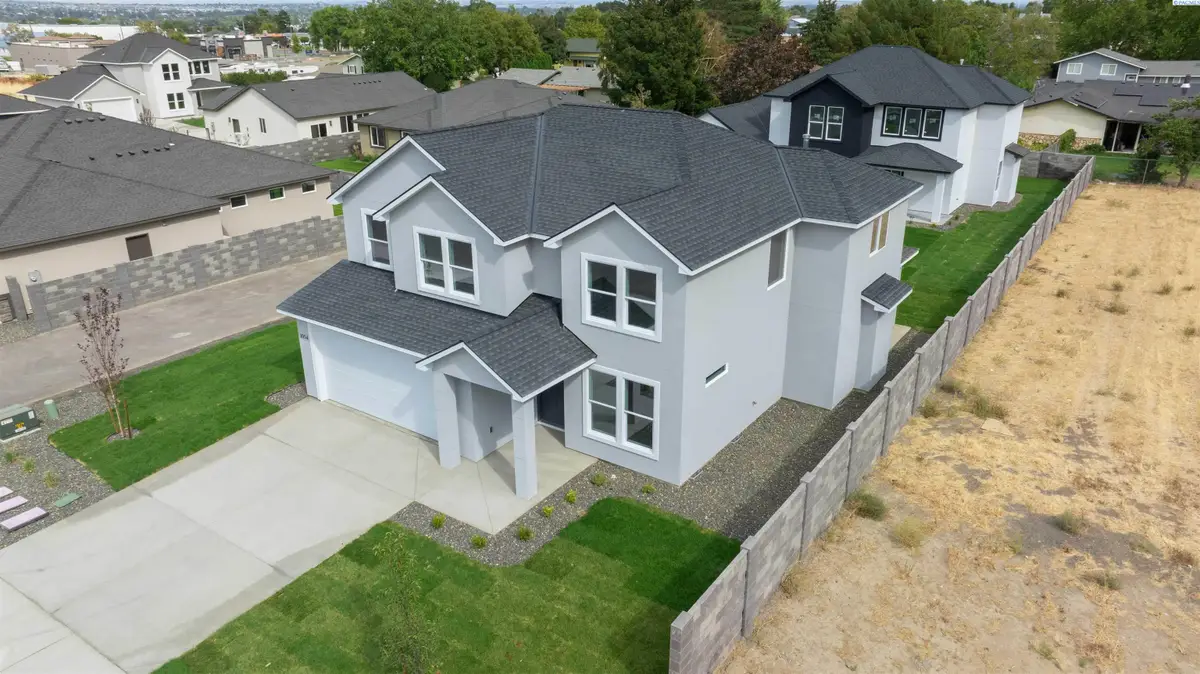 1054 N Grant Place, Kennewick, WA 99336 - #1
