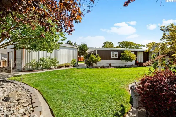 47 Robin Road, Burbank, WA 99323