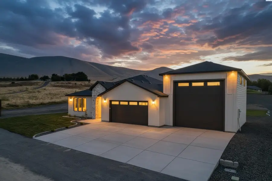 6600 E 2nd Street, Benton City, WA 99320-9932 - #3