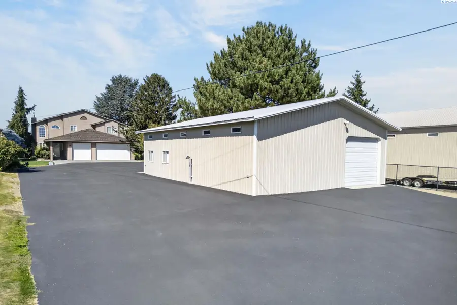 39 Paradise Drive, Burbank, WA 99323 - #2
