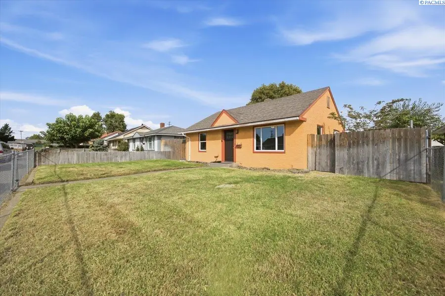 1735 N 6th Ave, Pasco, WA 99301-3607 - #2