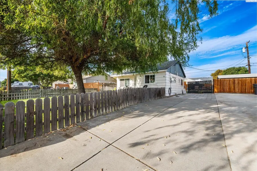 1325 Sanford Ave, Richland, WA 99354 - #2
