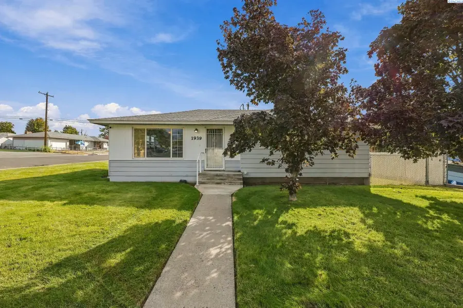 1939 N 18th Ave, Pasco, WA 99301 - #2