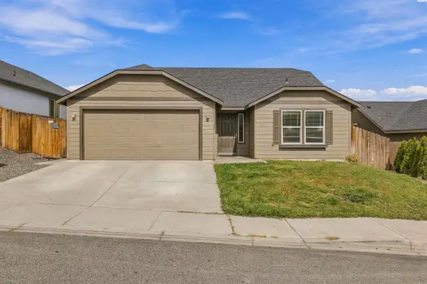 9358 W 8th Place, Kennewick, WA 99336