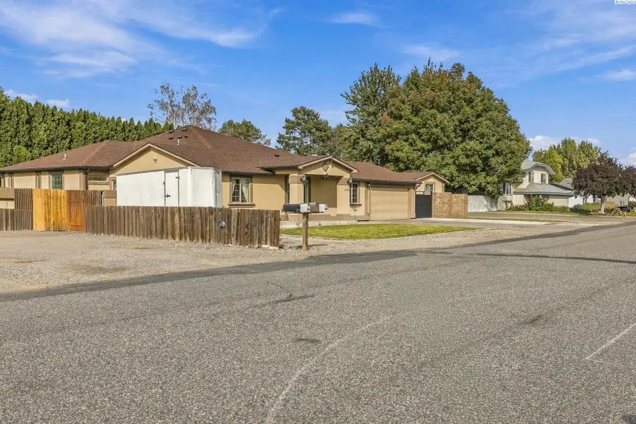 6205 Melville Rd, Pasco, WA 99301 - #3