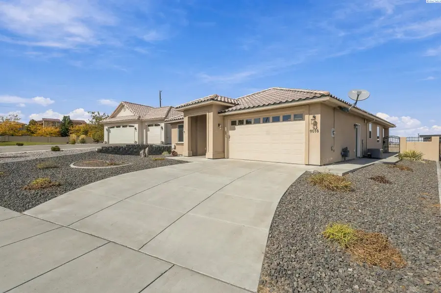 9016 W Skagit Ave, Kennewick, WA 99336 - #2