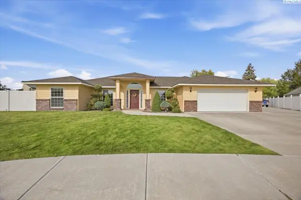 4504 Desert Dove, West Richland, WA 99353