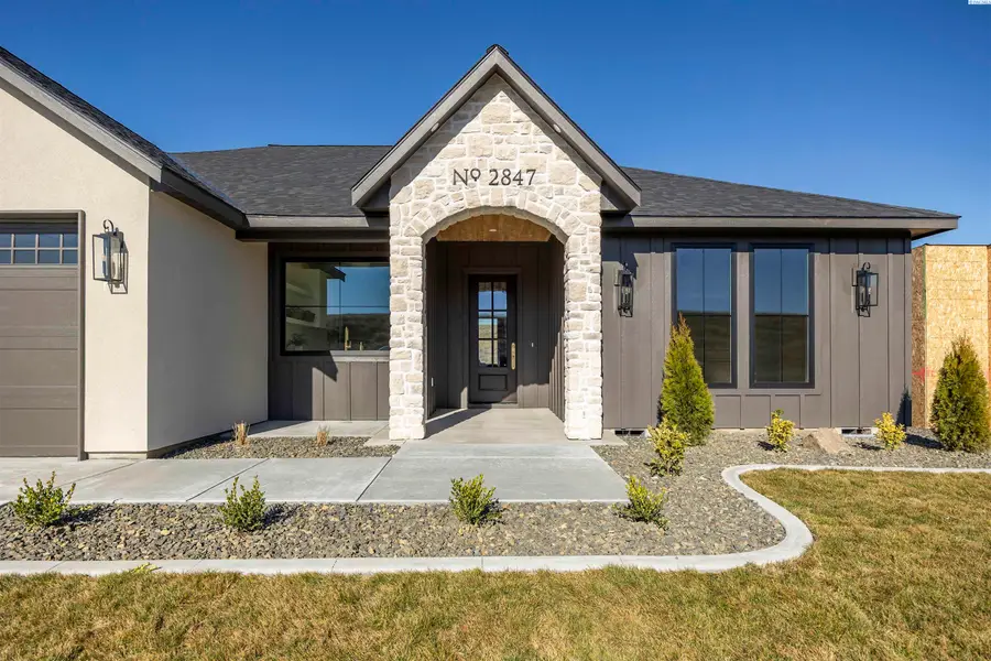 2847 Savanna Ave, Richland, WA 99352 - #2