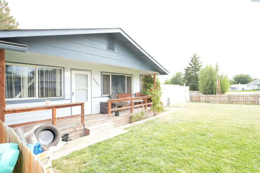 1200 13th St, Benton City, WA 99320 - #3