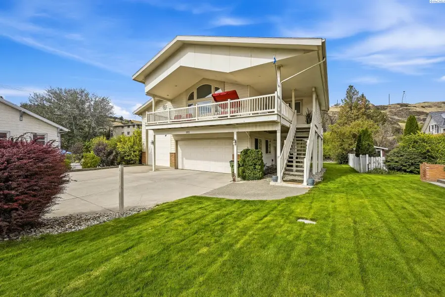 205 E Cooper St, Colfax, WA 99111 - #2