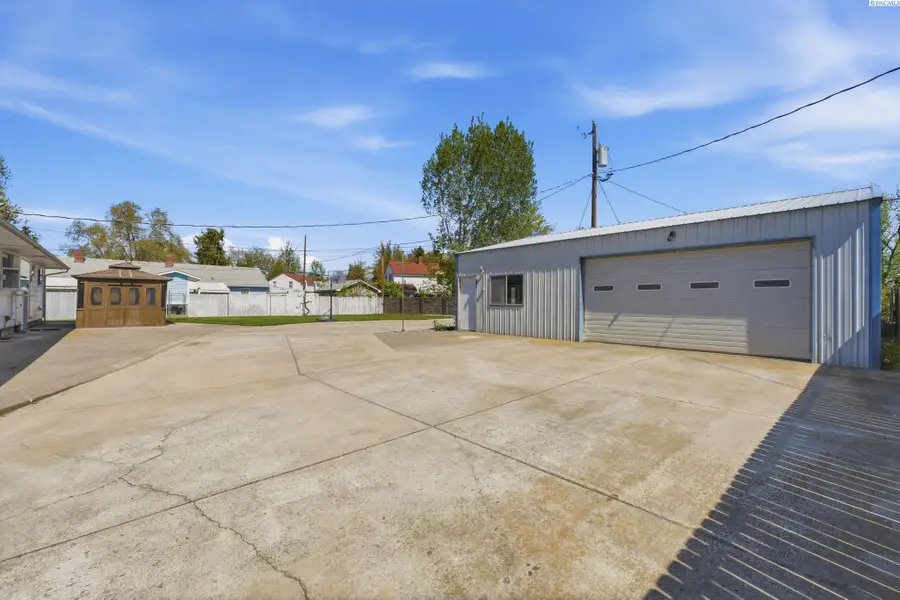 1330 Farrell Ln, Richland, WA 99354 - #2