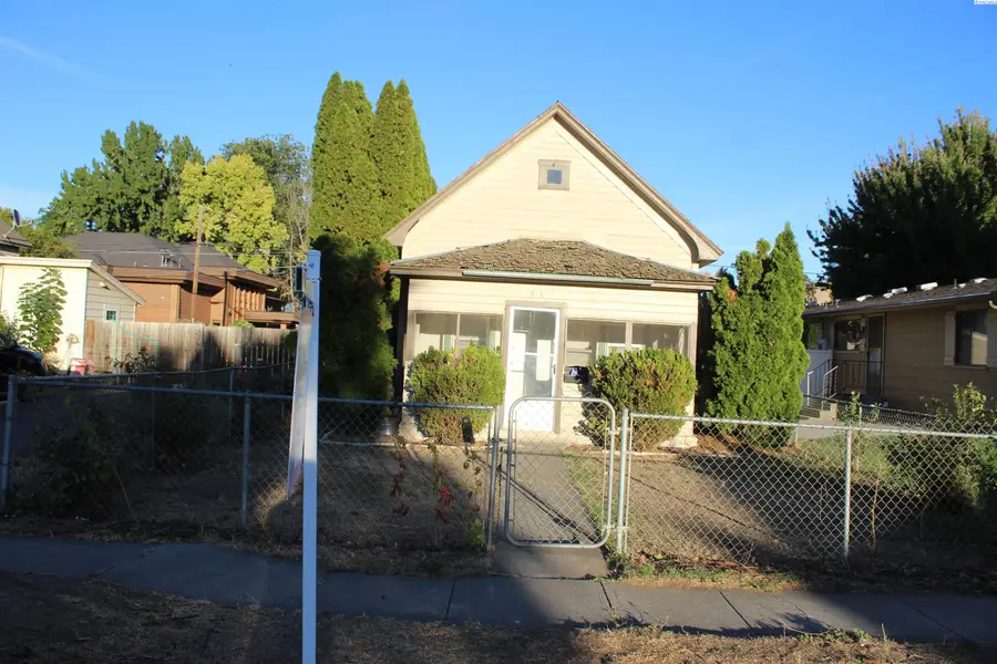 616 Court St, Prosser, WA 99350 - #2