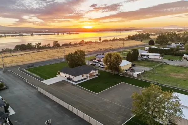 2467 Hanson Loop, Burbank, WA 99323