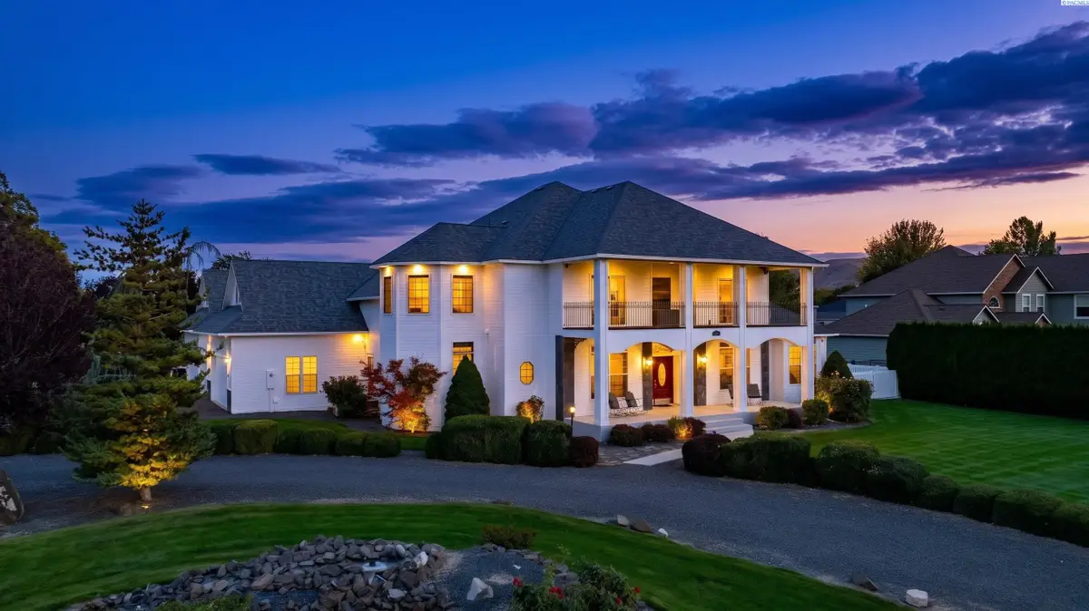 5601 Glenbrook Loop, West Richland, WA 99353 - #1