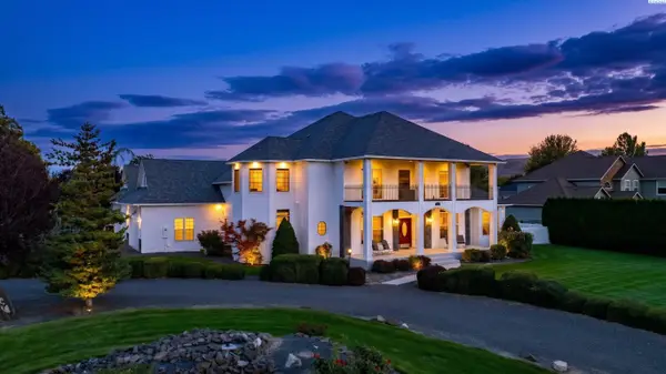 5601 Glenbrook Loop, West Richland, WA 99353