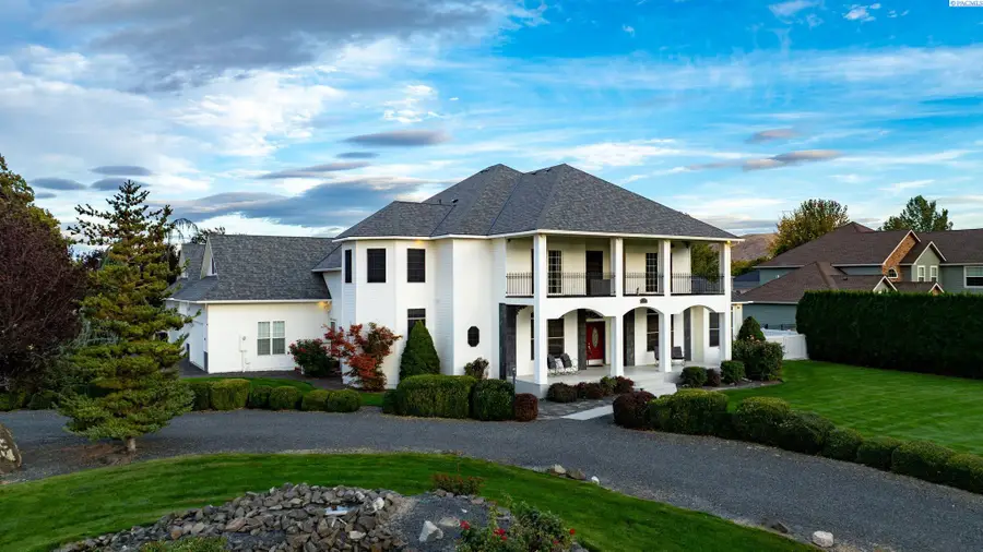 5601 Glenbrook Loop, West Richland, WA 99353 - #3