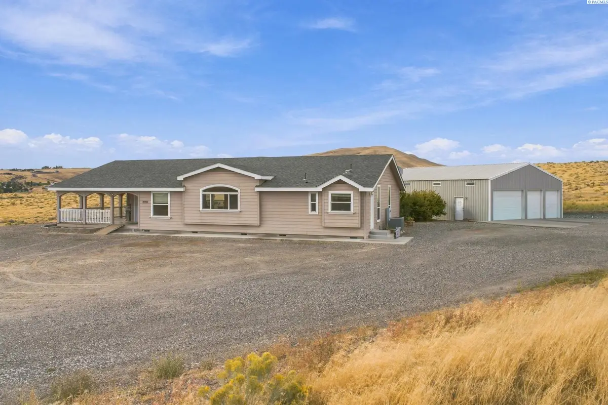11708 E Ruppert Rd, Benton City, WA 99320 - #1