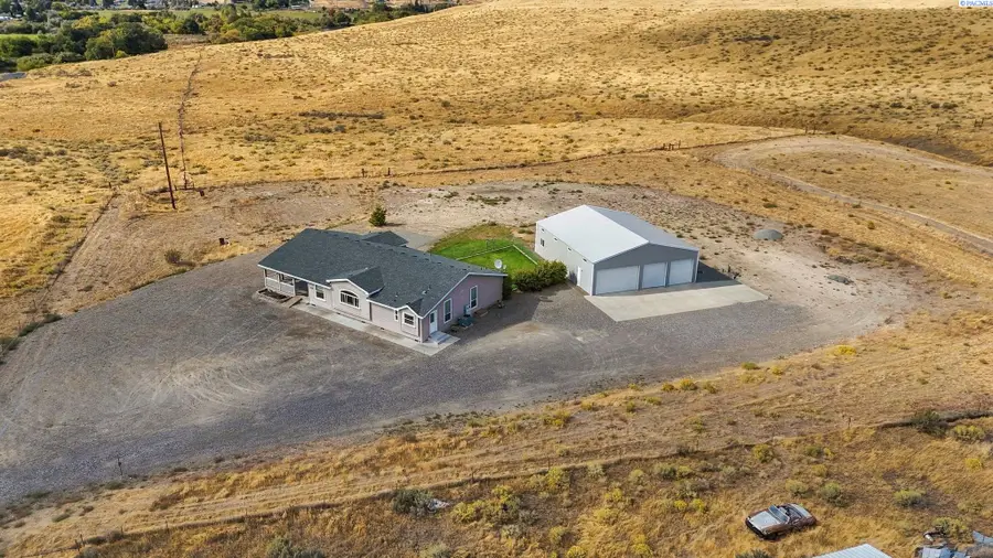 11708 E Ruppert Rd, Benton City, WA 99320 - #2