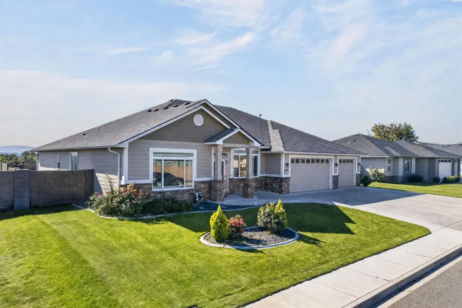 4502 Tamarisk Dr, Pasco, WA 99301 - #3