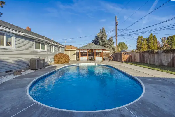 1838 W Octave Street, Pasco, WA 99301