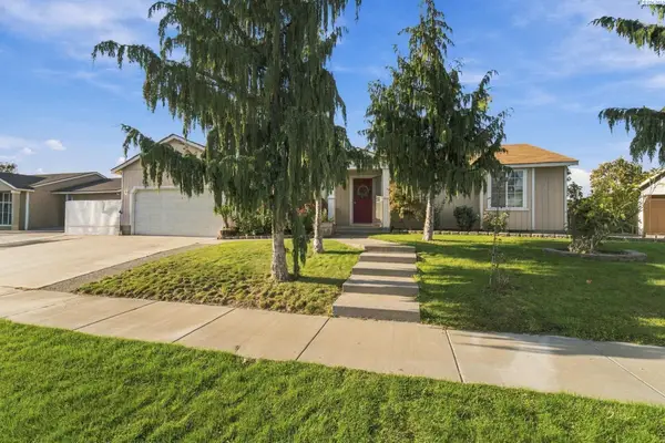 4819 Kalahari Dr, Pasco, WA 99301