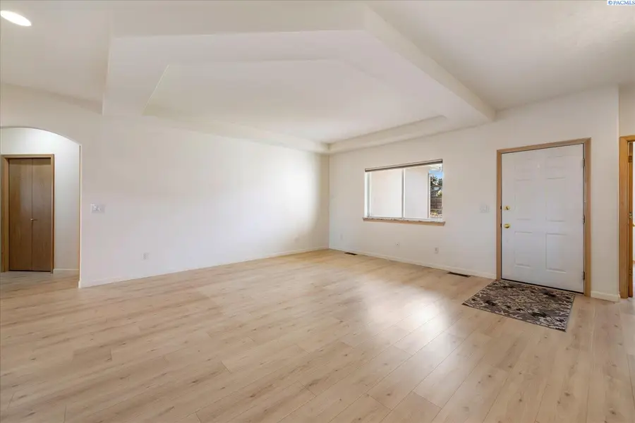 4946 W Tucannon Ave, Kennewick, WA 99336 - #2