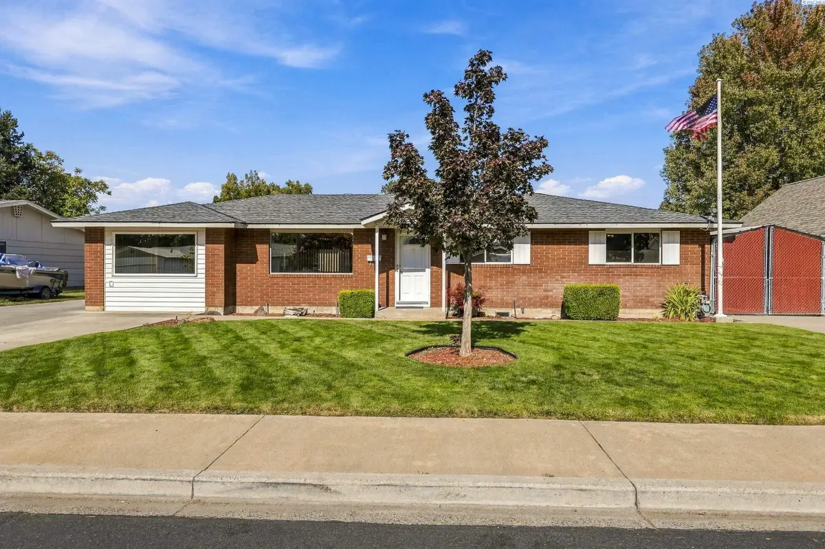 540 Holly St, Richland, WA 99352 - #1