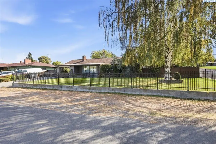 6345 W Willamette Ave, Kennewick, WA 99336 - #2