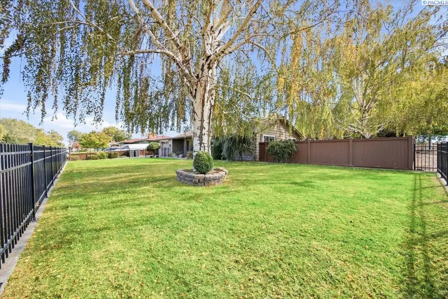 6345 W Willamette Ave, Kennewick, WA 99336 - #3