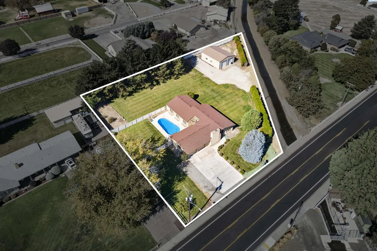 2610 S Vancouver St, Kennewick, WA 99337 - #1