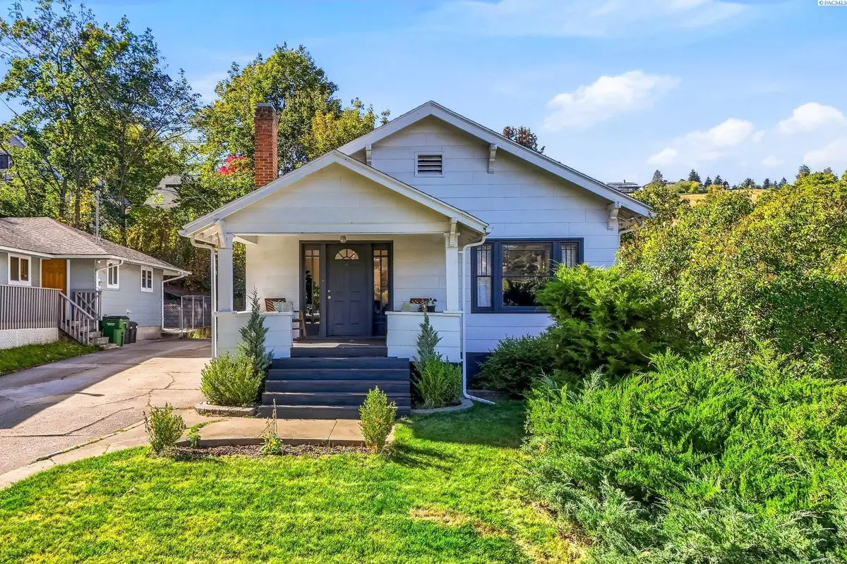 804 S Main St, Colfax, WA 99111 - #1