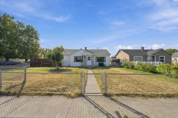1704 W Yakima St, Pasco, WA 99301