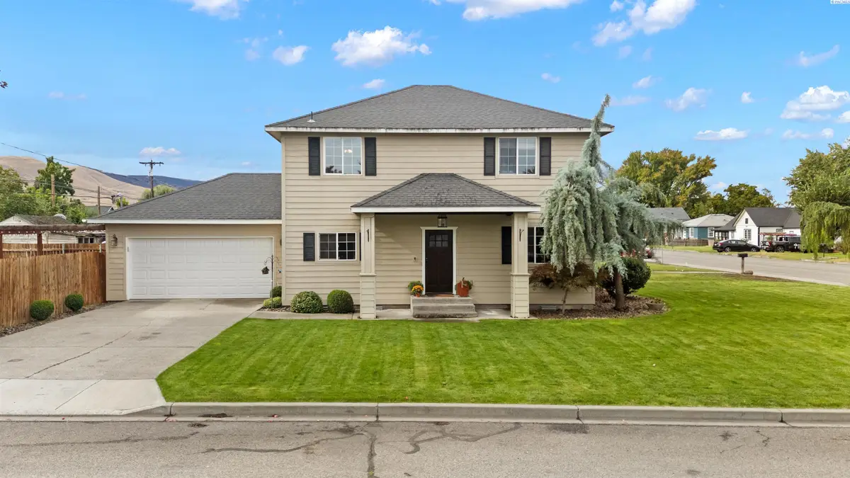 1431 Grant Ave, Prosser, WA 99350 - #1