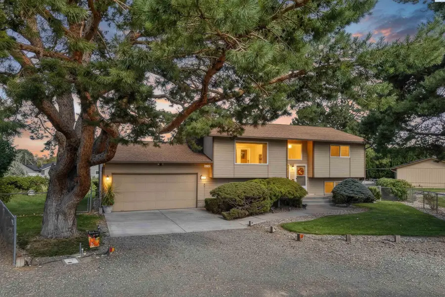 2306 S Anderson Place, Kennewick, WA 99337 - #2