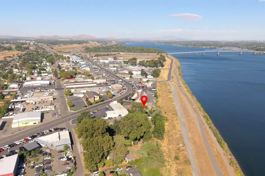 627 N Everett Street, Kennewick, WA 99336 - #3