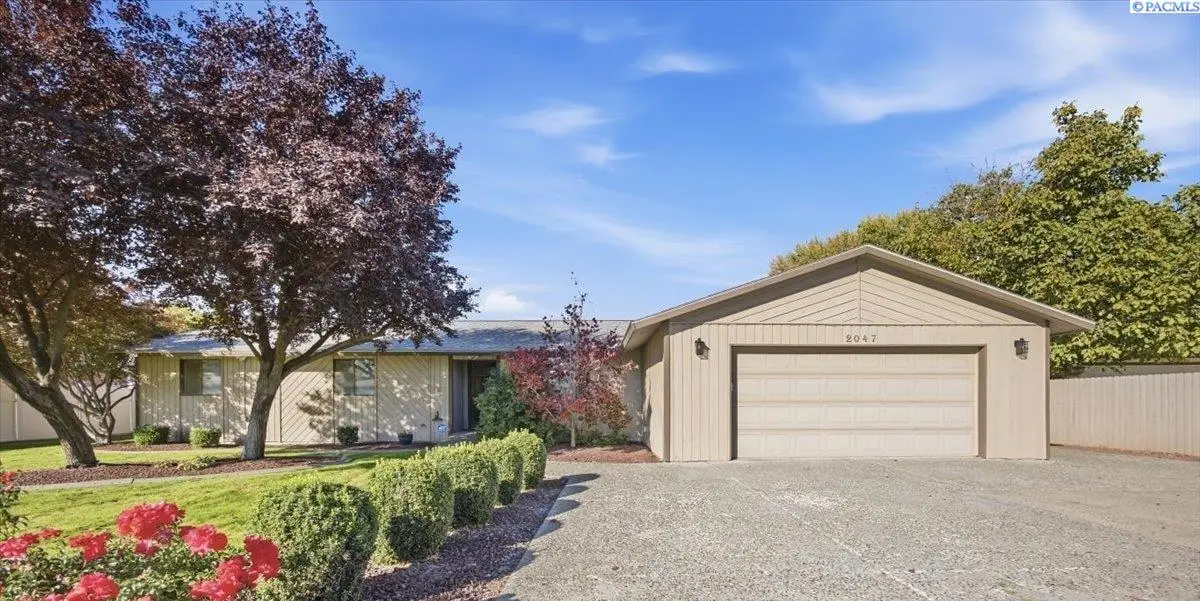 2047 George Washington Way, Richland, WA 99354 - #1