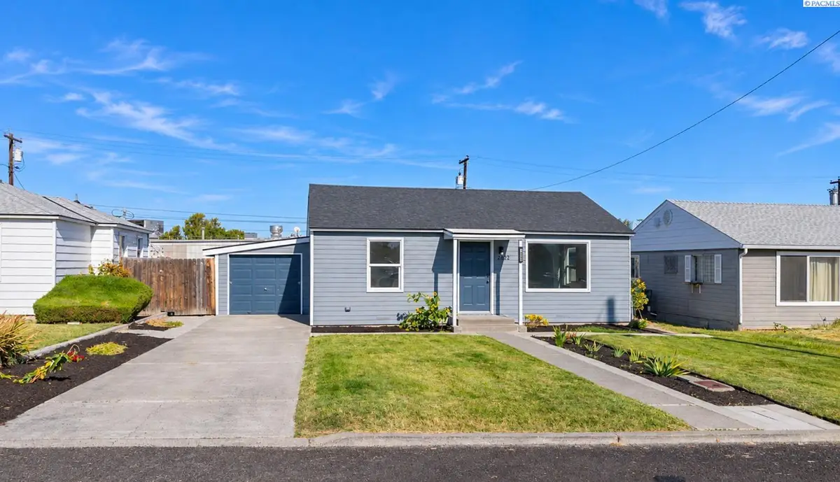 2202 W 5th Avenue, Kennewick, WA 99336 - #1
