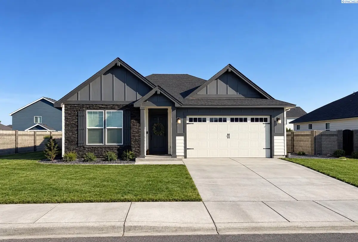8214 Cardinal Peak St, West Richland, WA 99353 - #1