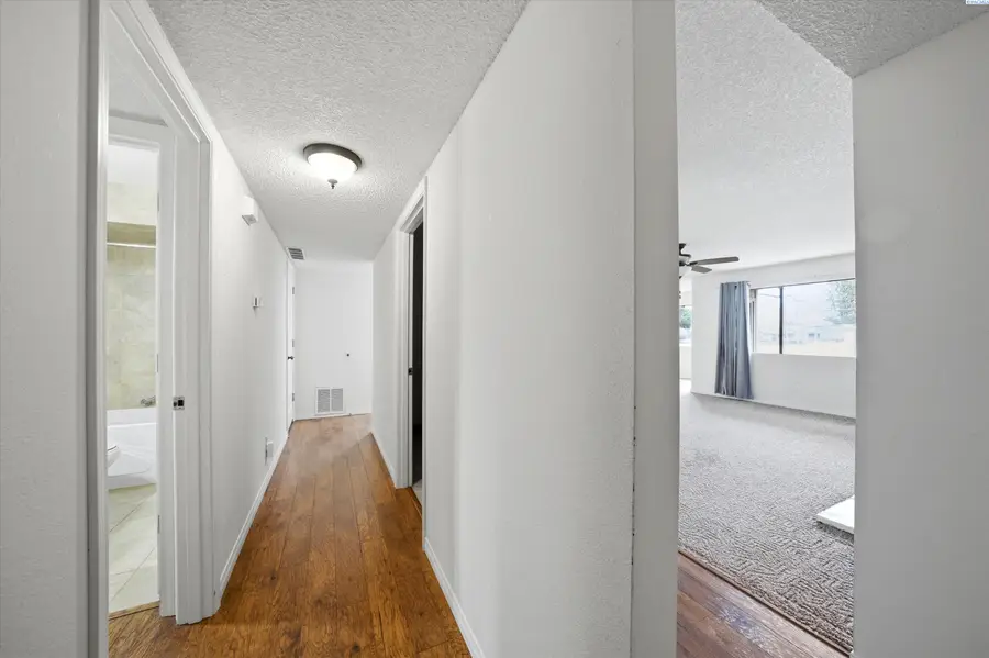 2912 W Hood Ave #D-103, Kennewick, WA 99336 - #2